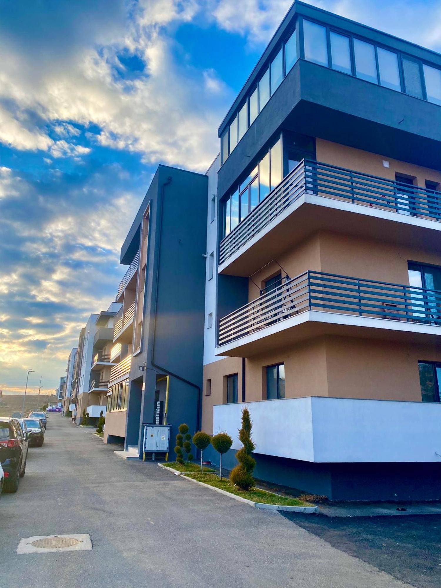 Garsoniera Trivale City Apartment Питещ Екстериор снимка